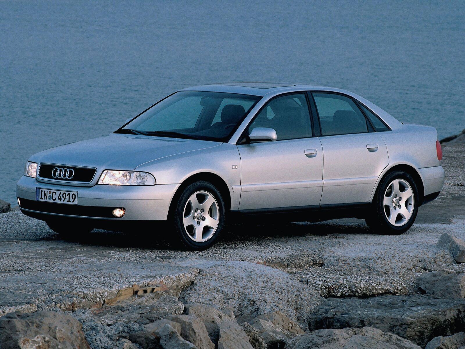 Ауди а4 б5 1.6. Audi a4 b5 2000. Audi a4 b5 1998. Audi a4 b5 1995. Audi a4 1998.