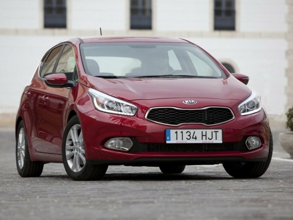 Коврики текстильные "Классик" для Kia Ceed II (хэтчбек 5 дв / JD) 2012 - 2016, темно-серые, 5шт.